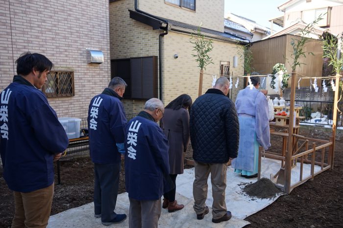 川口市桜町のお客様の地鎮祭を行ないました。