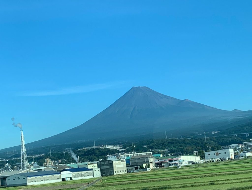 富士は日本一(にっぽんいち)の山？