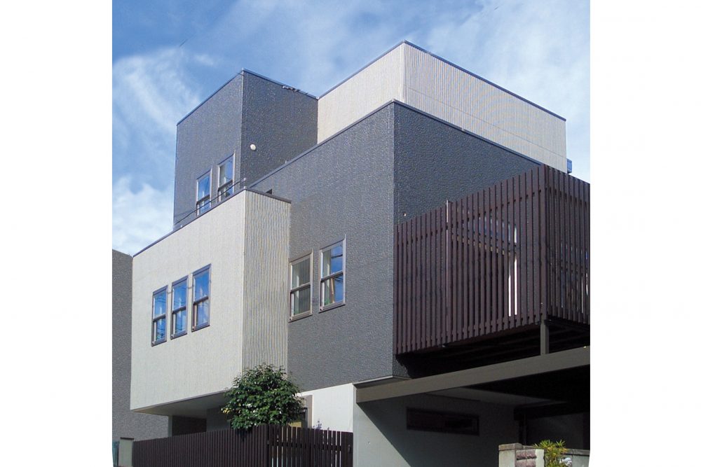 キュービックな外観、飾り格子と天然大理石がポイントの家 35坪 川口市坂下町 キュービックな外観、飾り格子と天然大理石がポイントの家 35坪 川口市坂下町